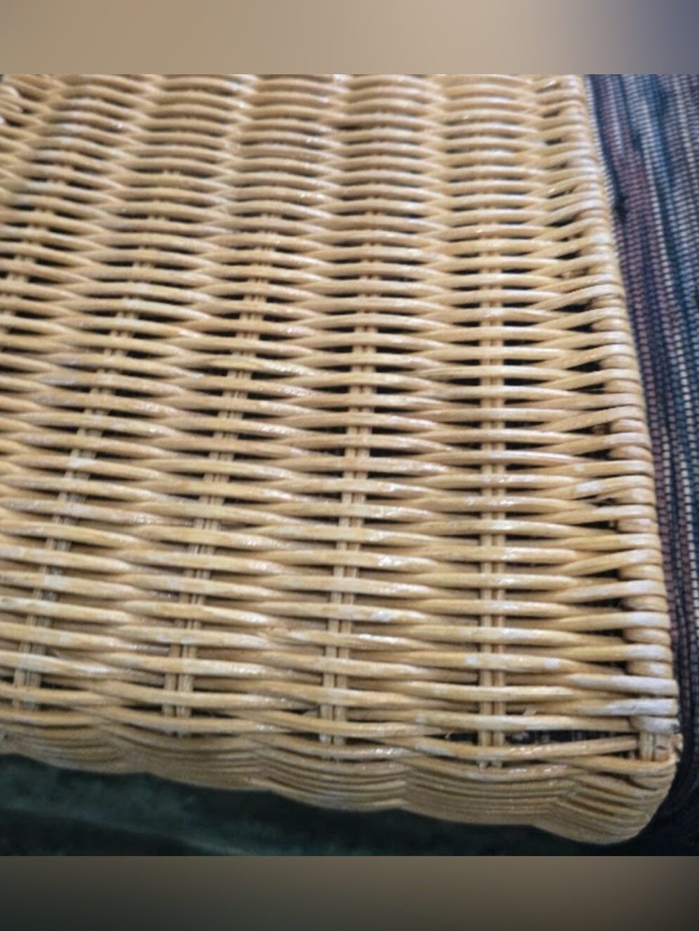 Vintage Wicker Handbag  features prominent bamboo handles - Picture 4 of 8